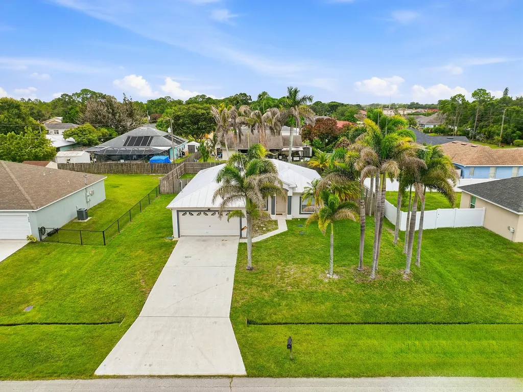 292 SW Pagoda Terrace Port St Lucie FL 34984