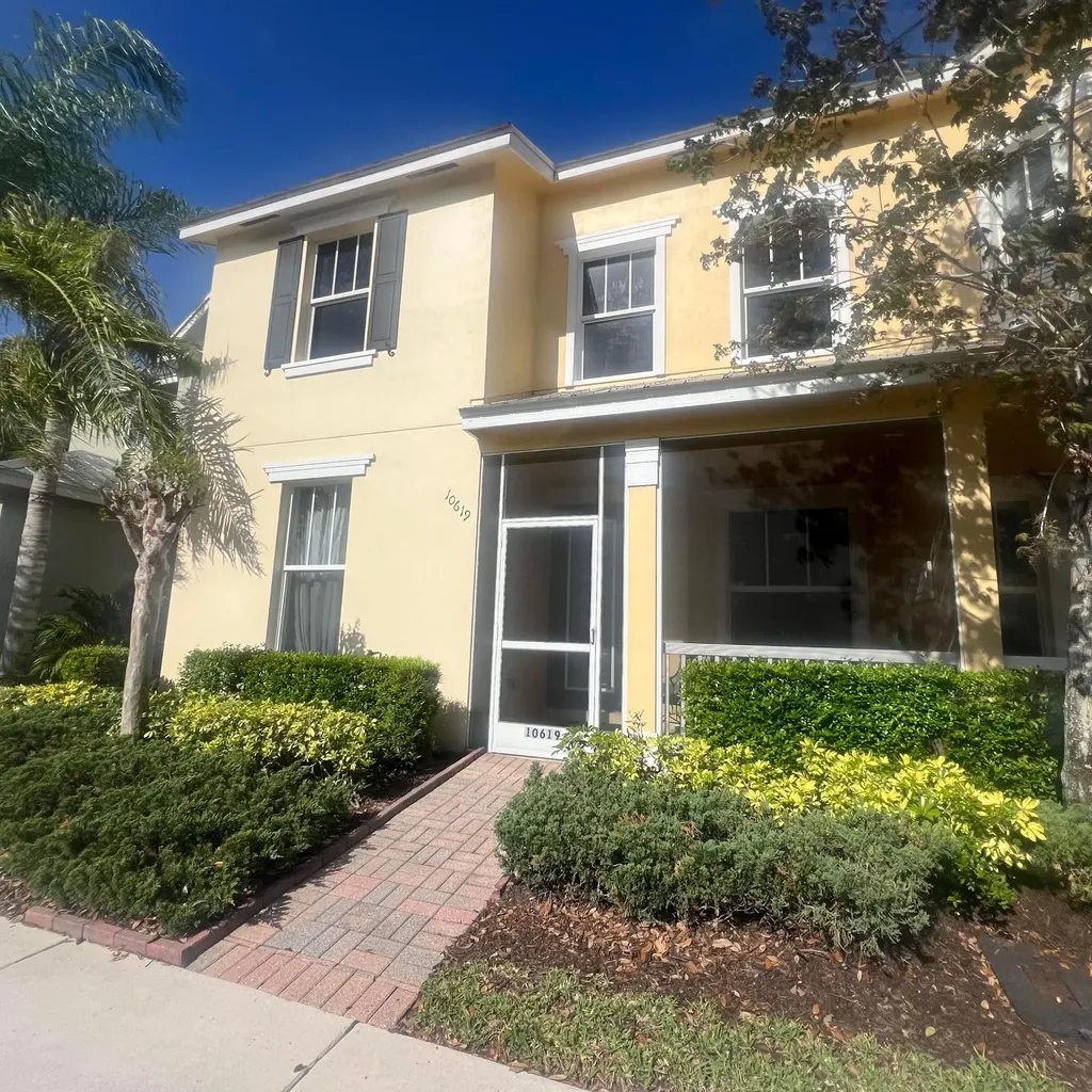 10619 SW Cam Run Port St Lucie FL 34987