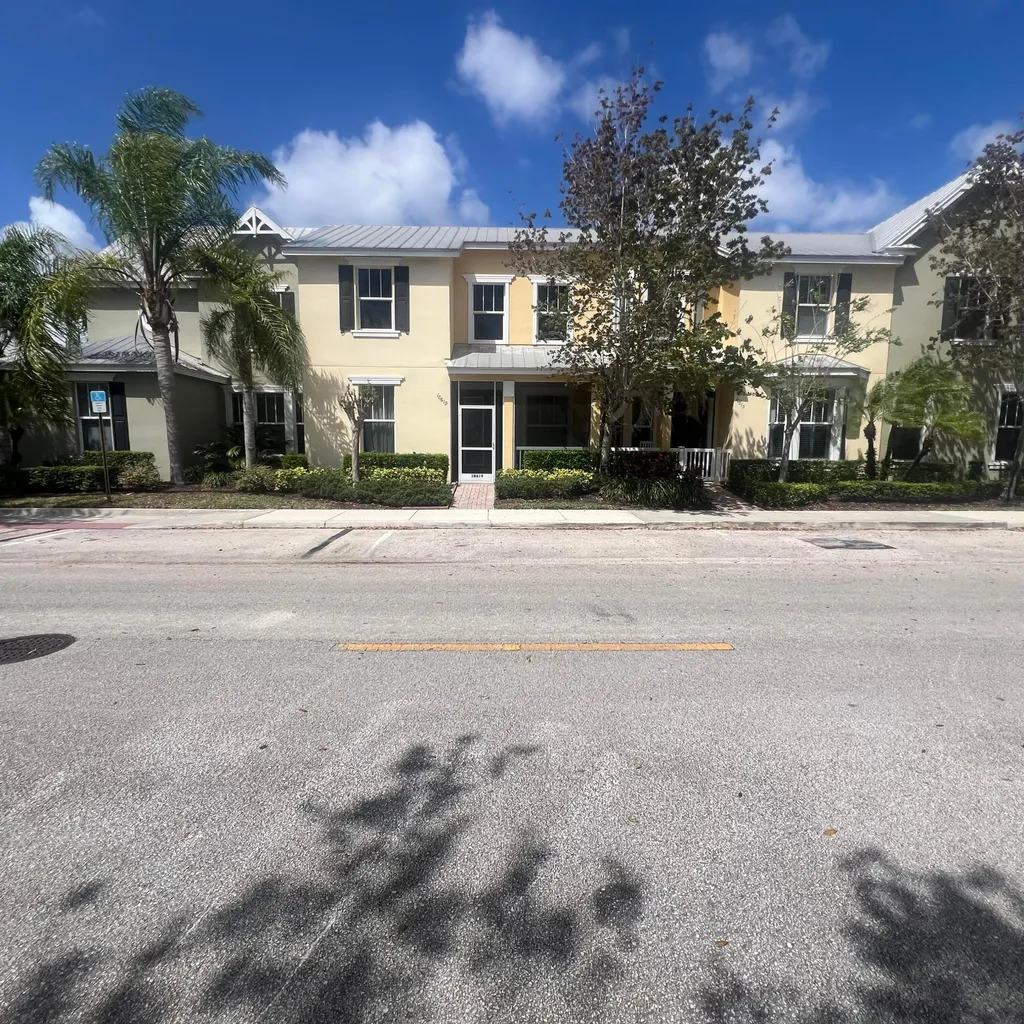 10619 SW Cam Run Port St Lucie FL 34987