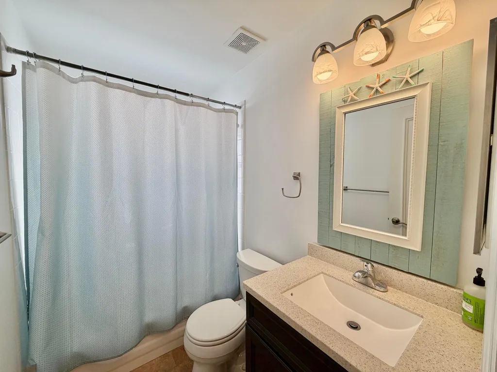 6883 Desert Inn Terrace Lake Worth FL 33463