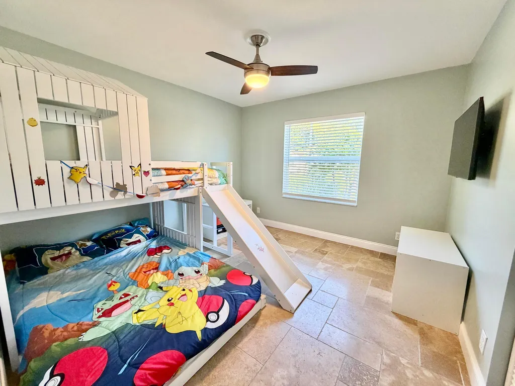 6883 Desert Inn Terrace Lake Worth FL 33463