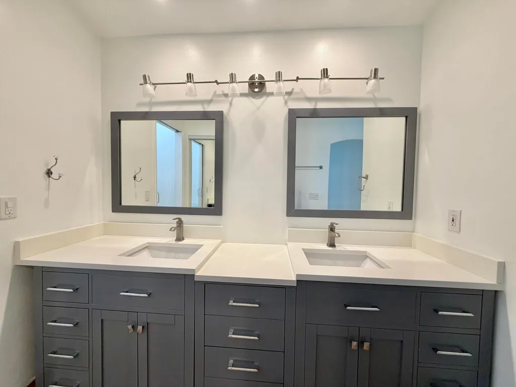 6883 Desert Inn Terrace Lake Worth FL 33463