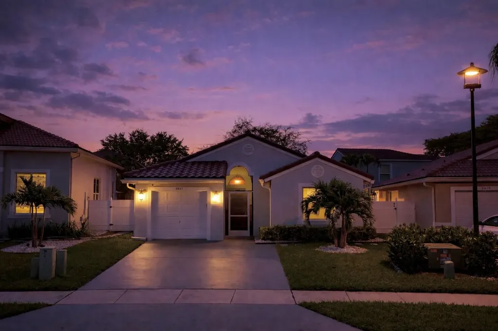 6883 Desert Inn Terrace Lake Worth FL 33463