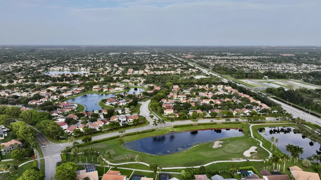 6883 Desert Inn Terrace Lake Worth FL 33463