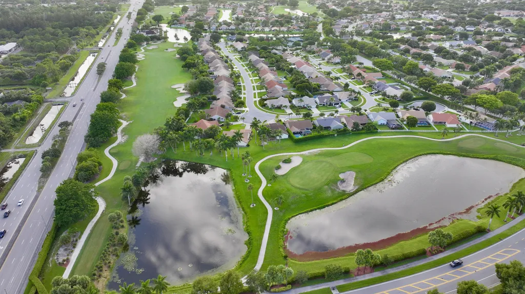 6883 Desert Inn Terrace Lake Worth FL 33463