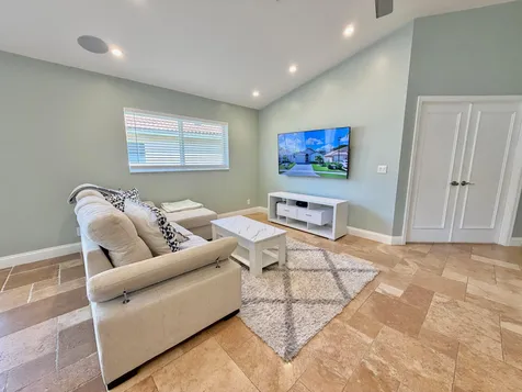 6883 Desert Inn Terrace Lake Worth FL 33463