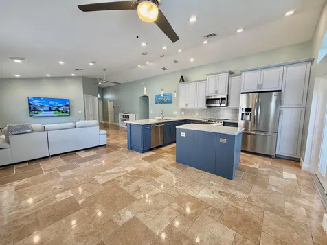 6883 Desert Inn Terrace Lake Worth FL 33463