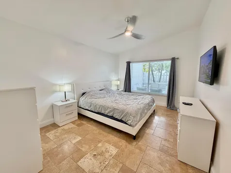 6883 Desert Inn Terrace Lake Worth FL 33463