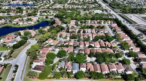 6883 Desert Inn Terrace Lake Worth FL 33463