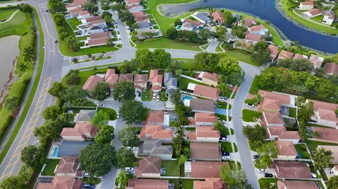 6883 Desert Inn Terrace Lake Worth FL 33463