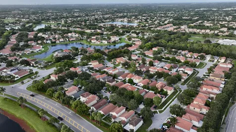 6883 Desert Inn Terrace Lake Worth FL 33463