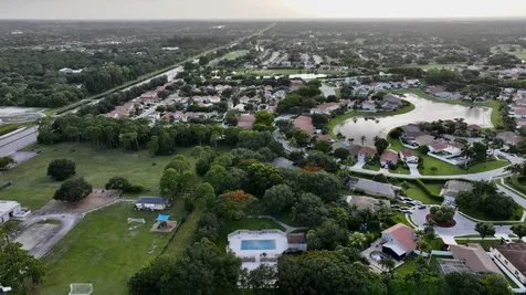 6883 Desert Inn Terrace Lake Worth FL 33463