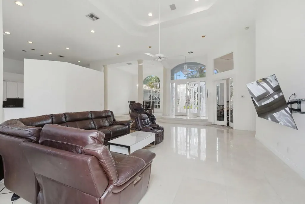 1716 NW 124th Way Coral Springs FL 33071