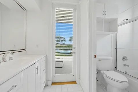 1716 NW 124th Way Coral Springs FL 33071