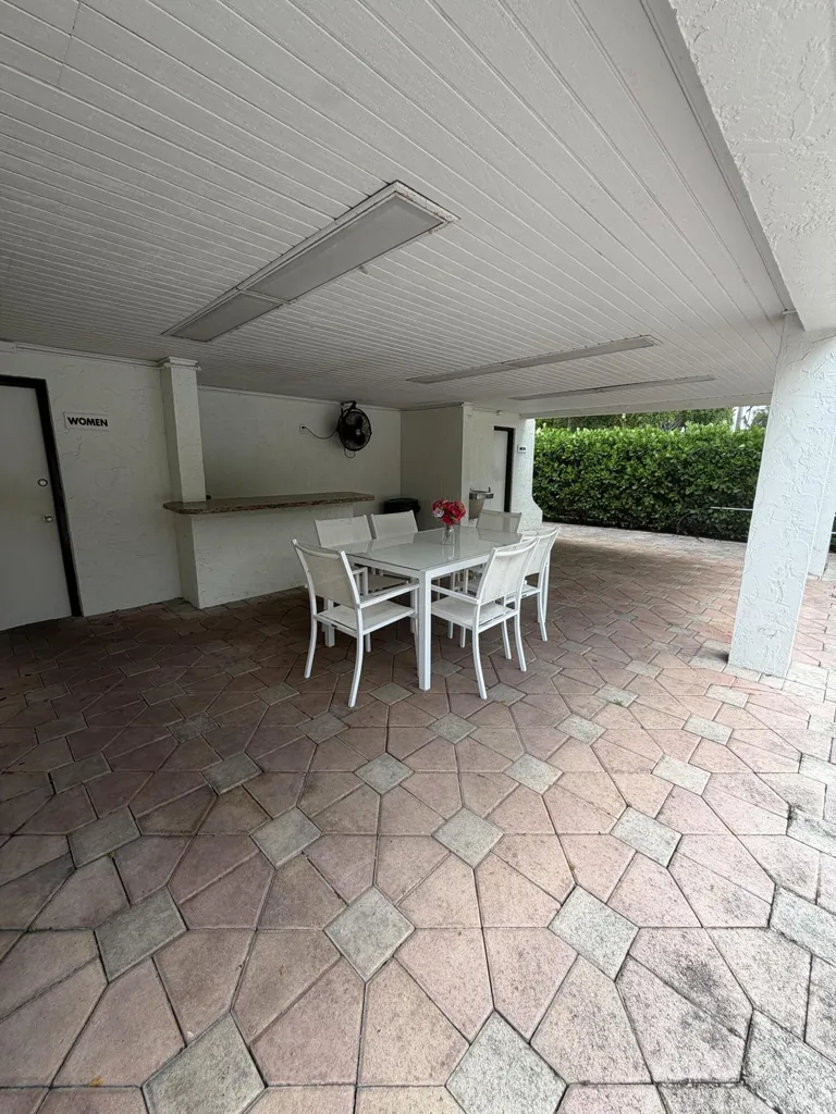 2160 SW 16th Avenue SW Miami FL 33145