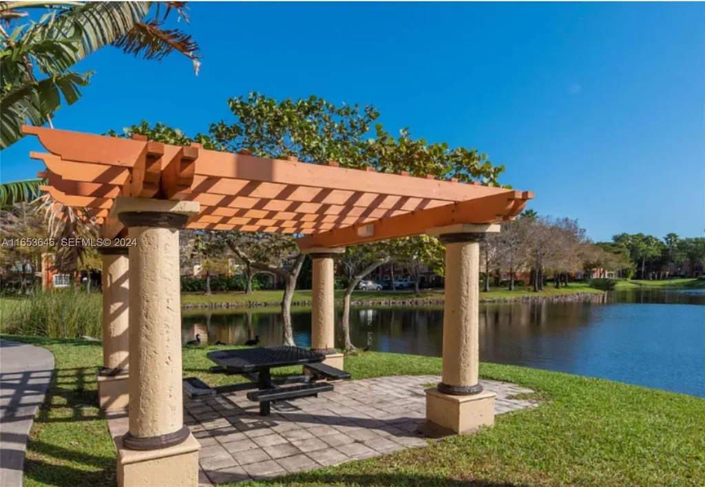 4163 N Haverhill Road West Palm Beach FL 33417
