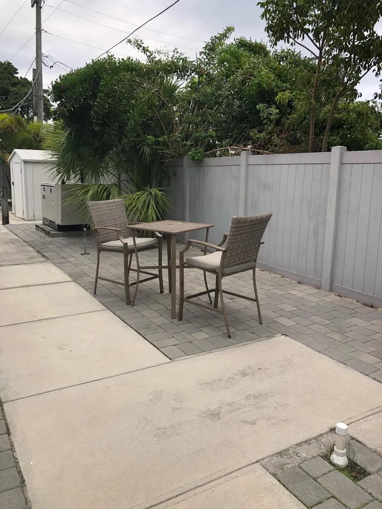 2212 SE 4th Avenue Fort Lauderdale FL 33316