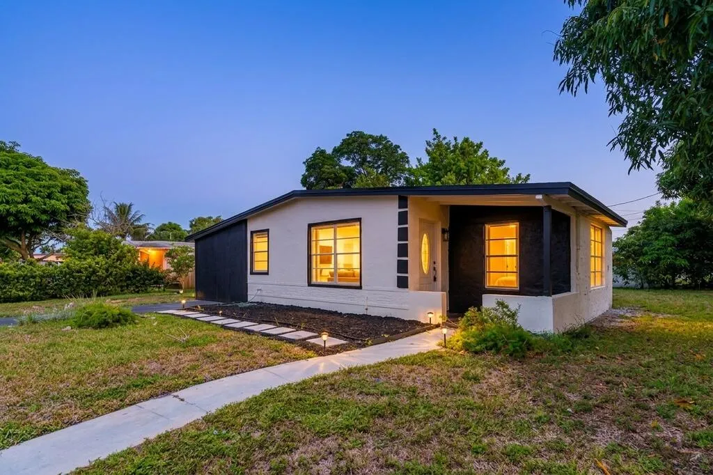 3411 NW 5th Court Lauderhill FL 33311