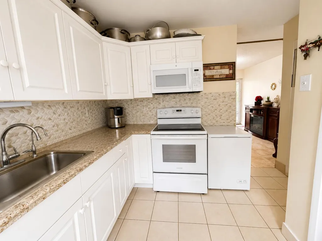 200 NW 12th Court Pompano Beach FL 33060