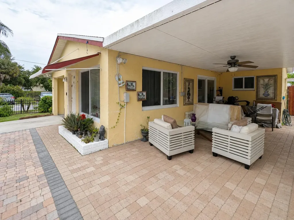 200 NW 12th Court Pompano Beach FL 33060