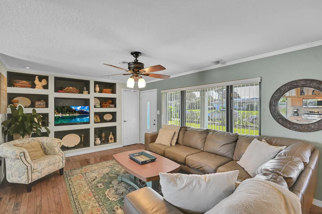 220 Riomar Drive Port St Lucie FL 34952