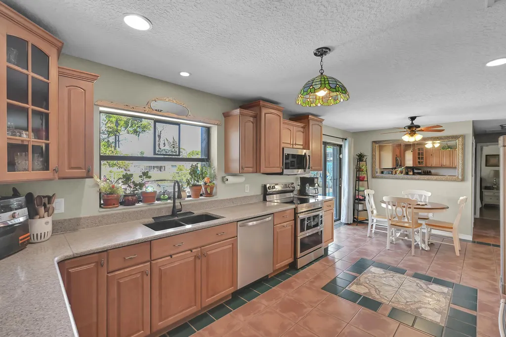 220 Riomar Drive Port St Lucie FL 34952