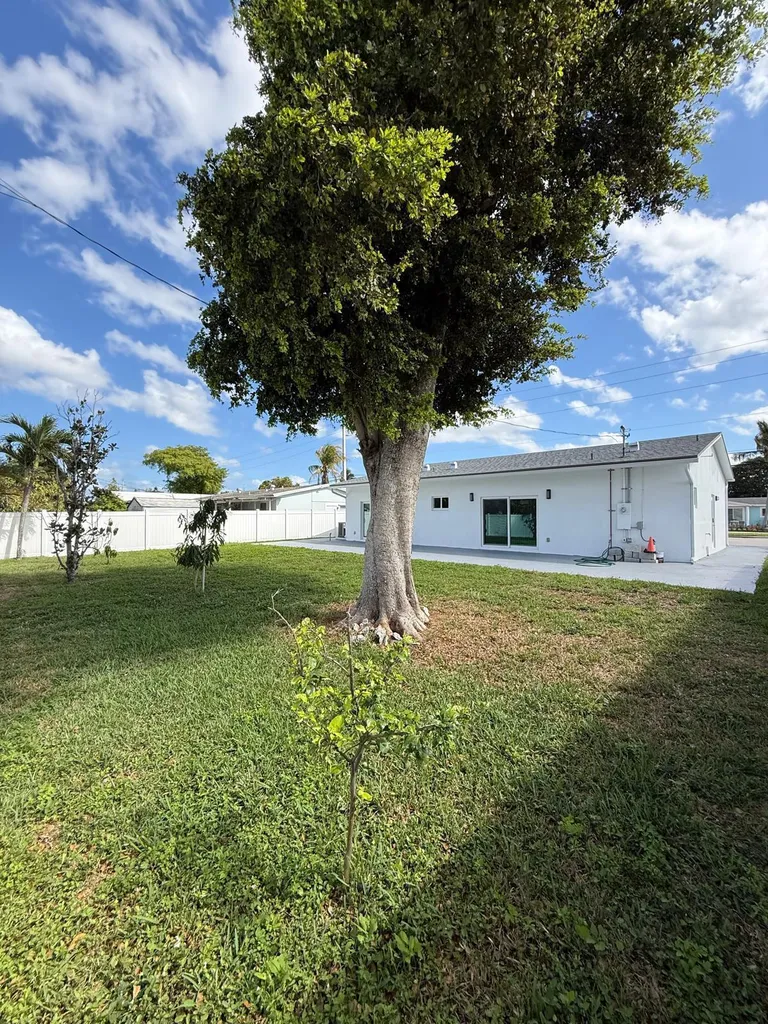 6319 Southgate Boulevard Margate FL 33068