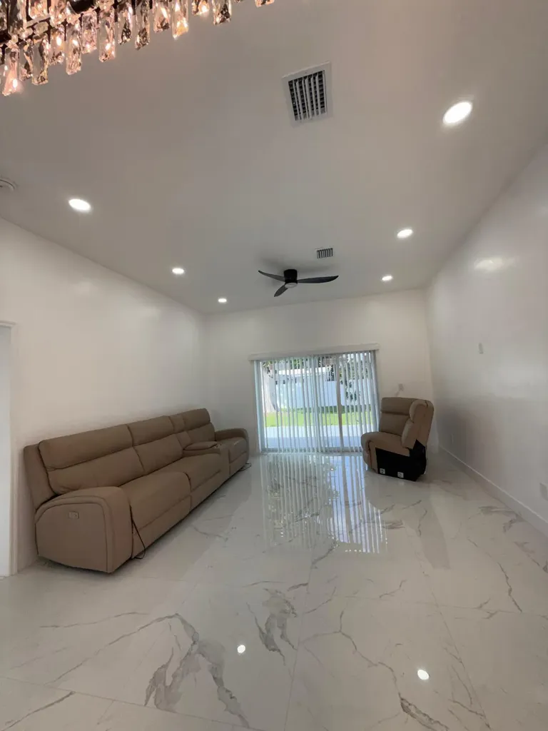 6319 Southgate Boulevard Margate FL 33068