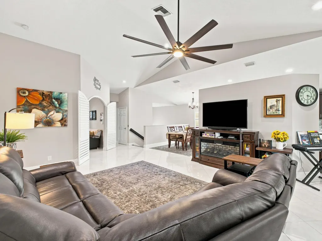 7960 Laina Lane Boynton Beach FL 33437