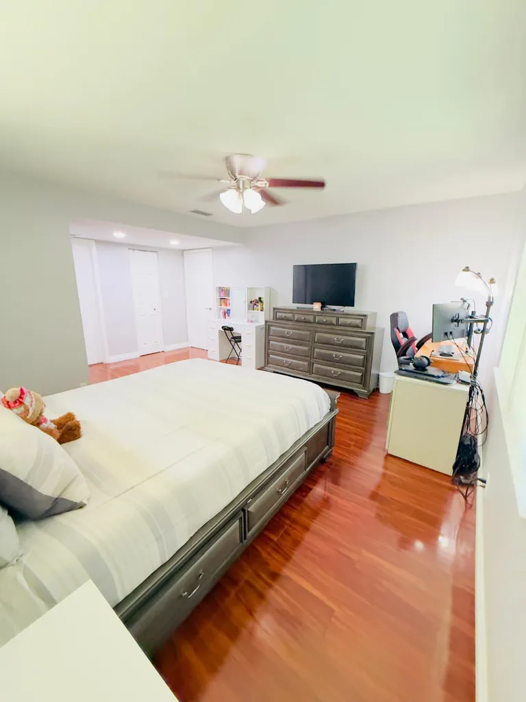 5545 N Lakewood Circle N Margate FL 33063