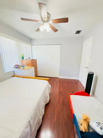 5545 N Lakewood Circle N Margate FL 33063