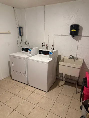 5545 N Lakewood Circle N Margate FL 33063