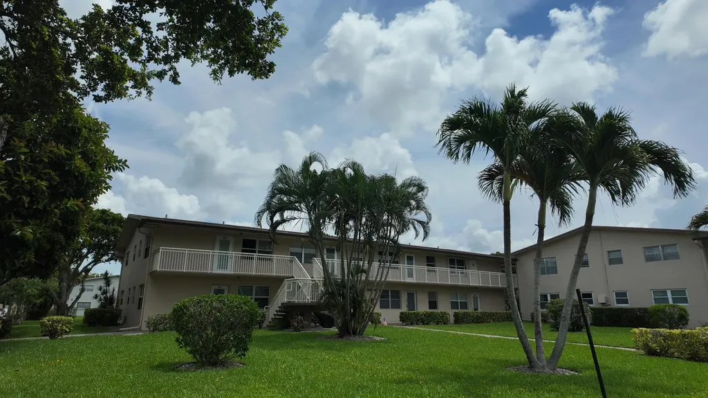 326 Chatham P West Palm Beach FL 33417