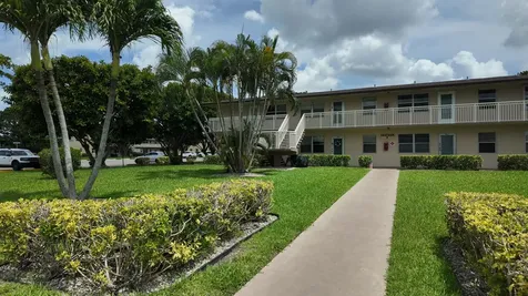 326 Chatham P West Palm Beach FL 33417