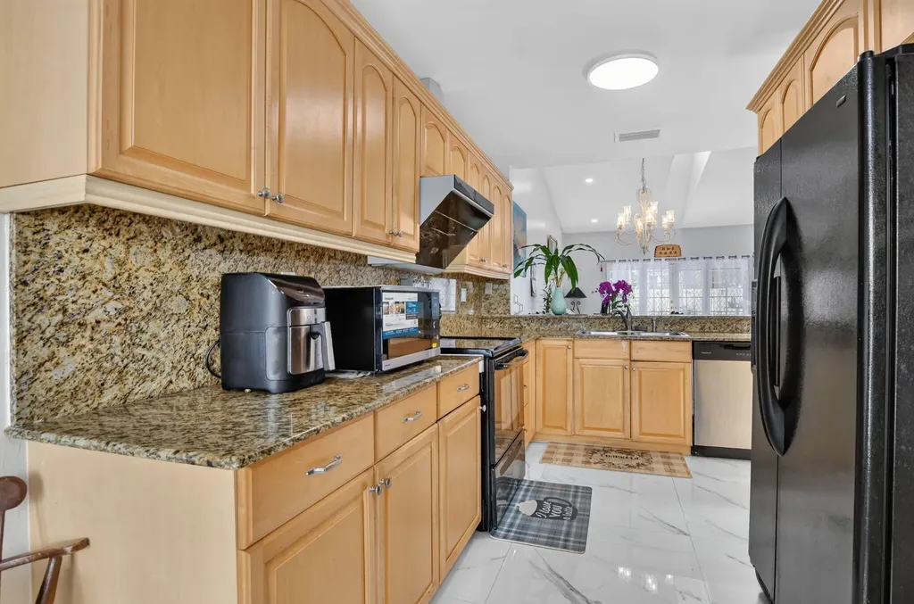 4460 NE 5th Avenue Boca Raton FL 33431