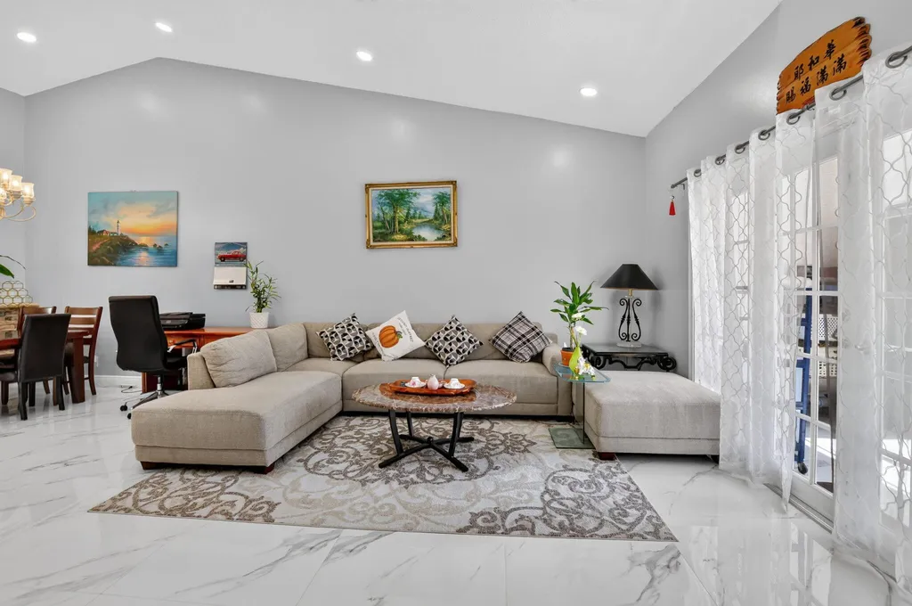 4460 NE 5th Avenue Boca Raton FL 33431