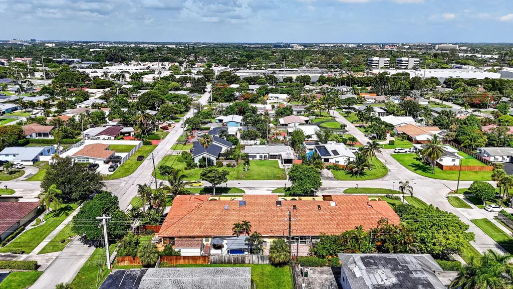 4460 NE 5th Avenue Boca Raton FL 33431