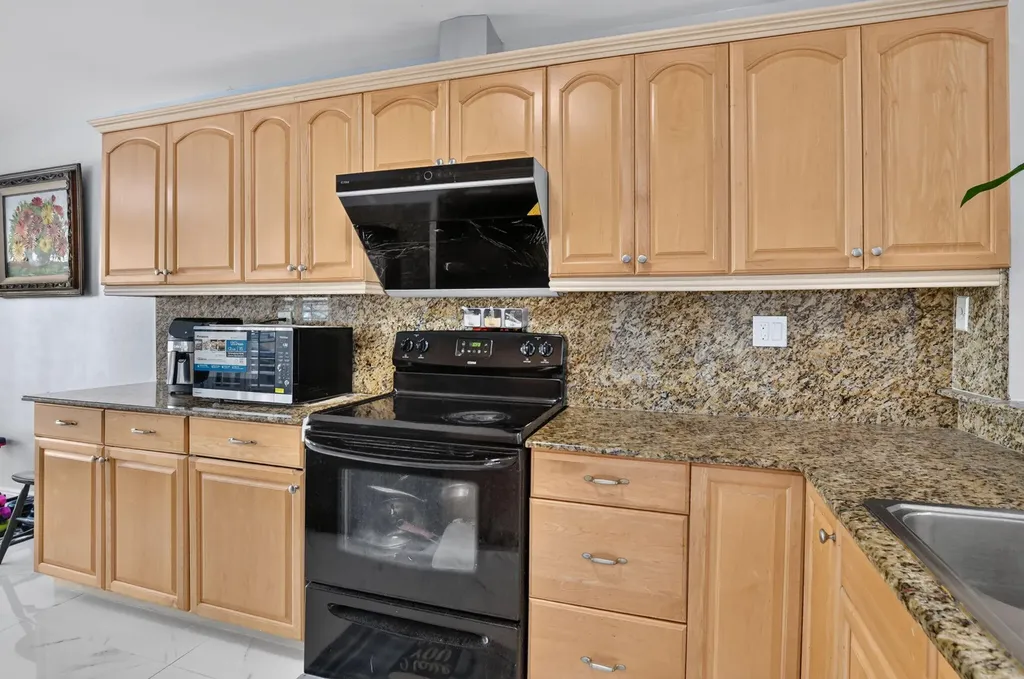 4460 NE 5th Avenue Boca Raton FL 33431