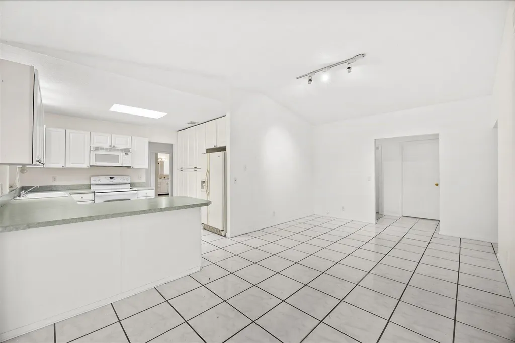 2550 SE Hemsing Street Port St Lucie FL 34984