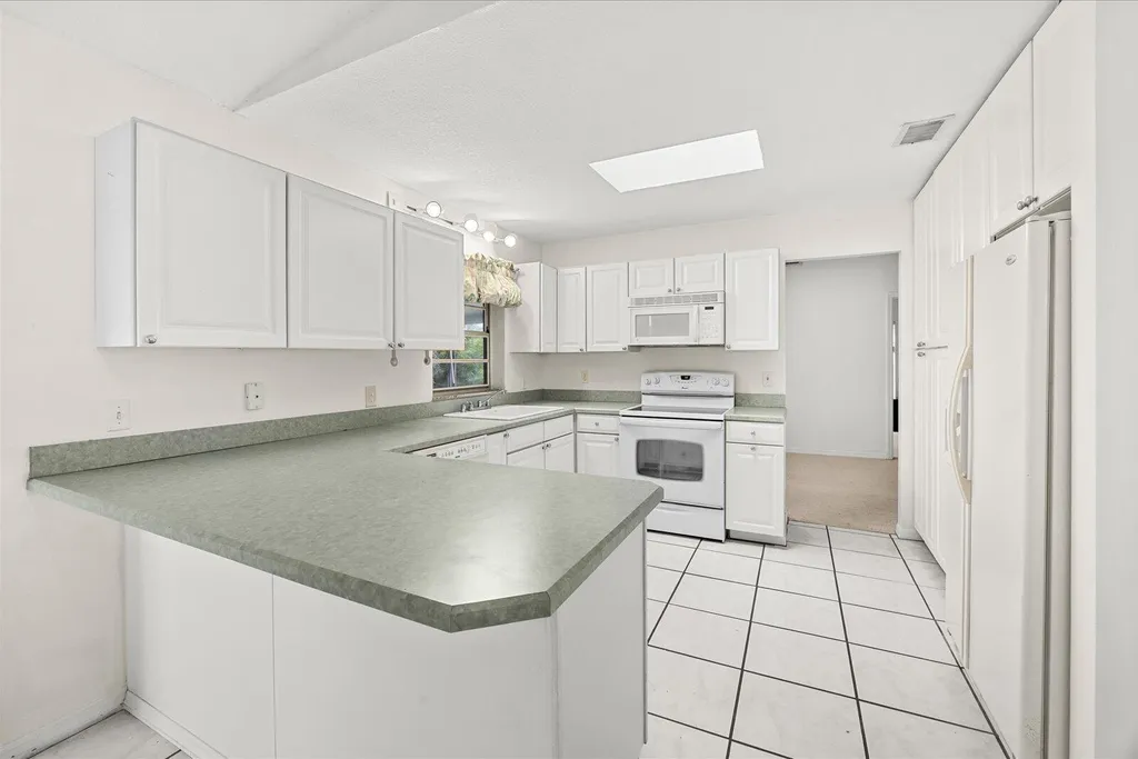 2550 SE Hemsing Street Port St Lucie FL 34984