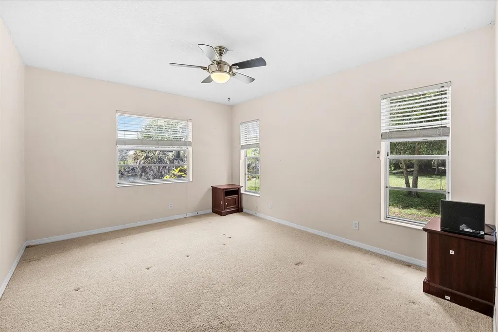 2550 SE Hemsing Street Port St Lucie FL 34984