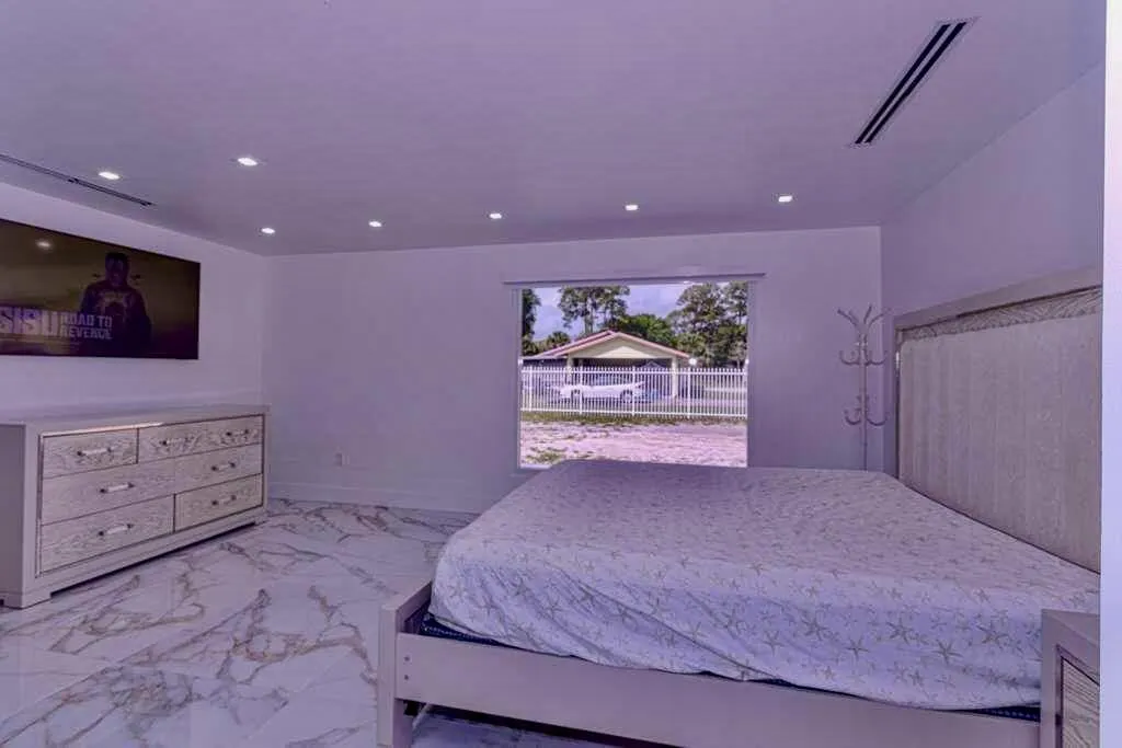 696 Arlington Drive West Palm Beach FL 33415
