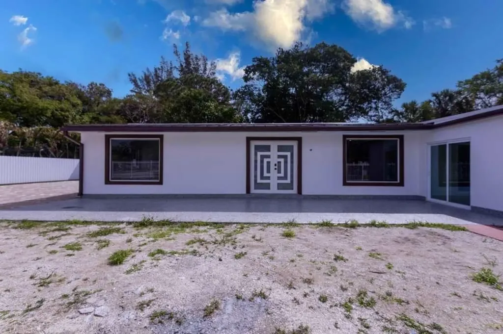 696 Arlington Drive West Palm Beach FL 33415