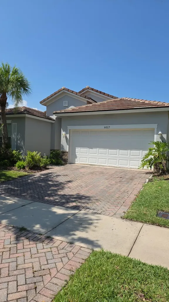 9517 SW Flowermound Circle Port St Lucie FL 34987