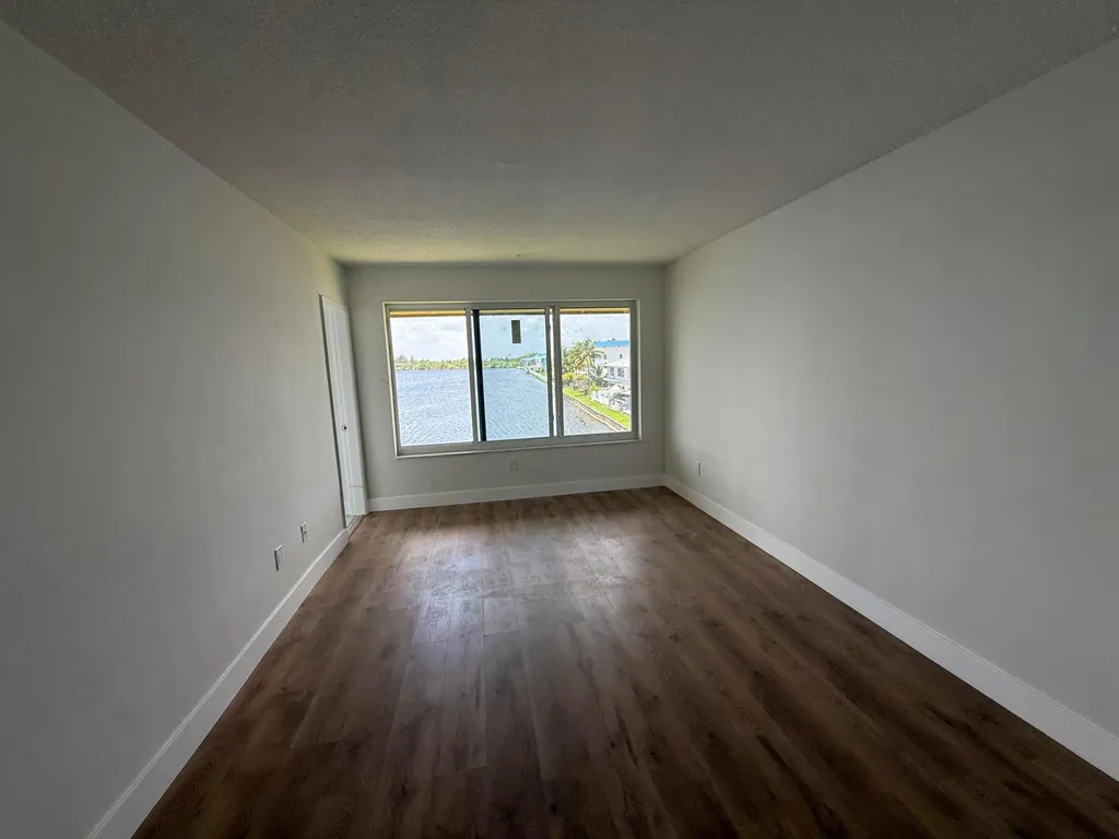 1300 NE 191st Street Miami FL 33179