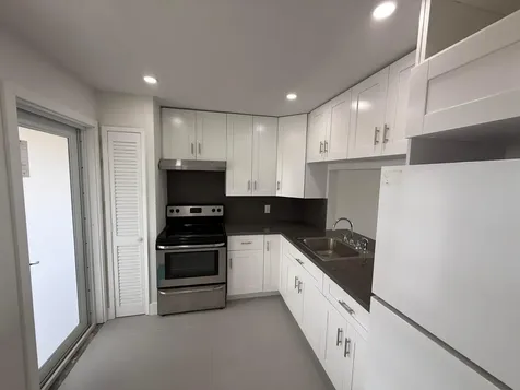 1300 NE 191st Street Miami FL 33179