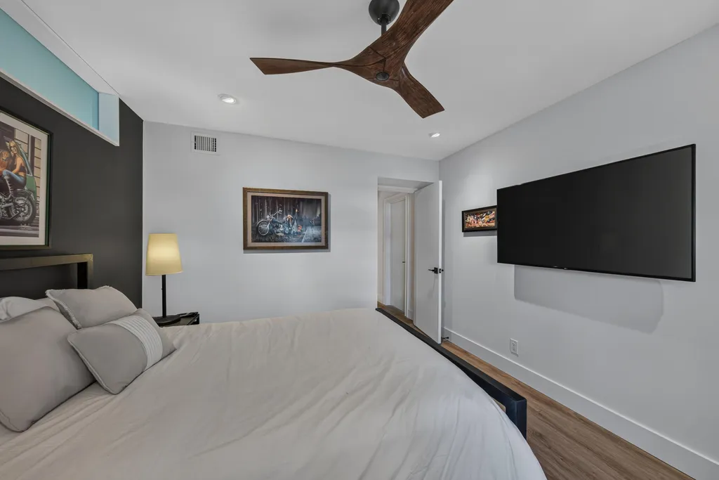 6515 Bay Club Drive Fort Lauderdale FL 33308