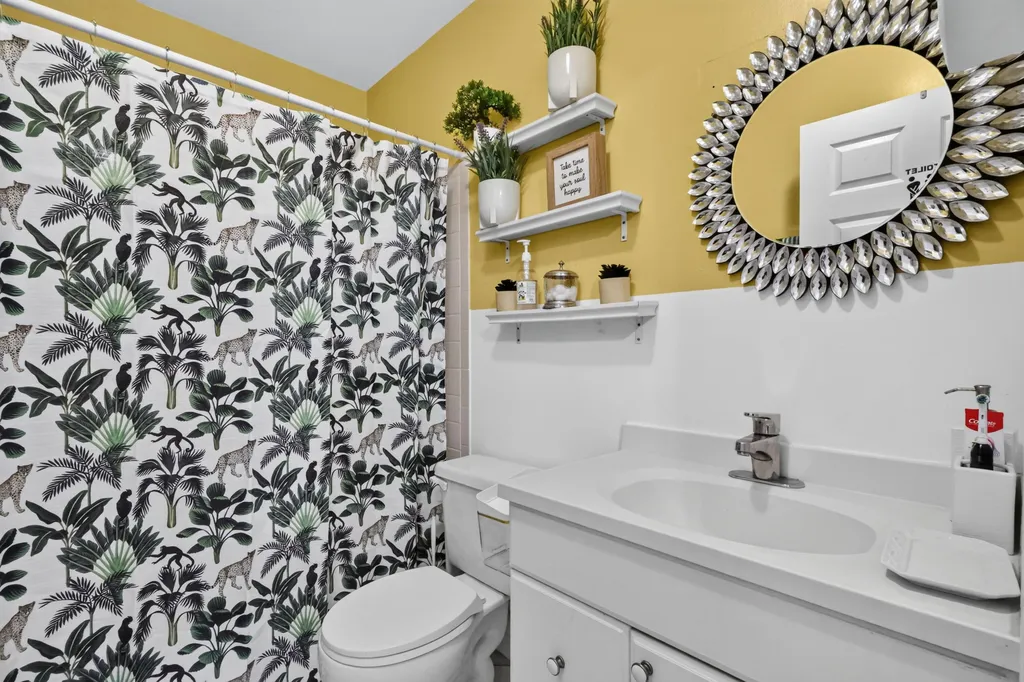 5639 Ithaca Circle E Lake Worth FL 33463