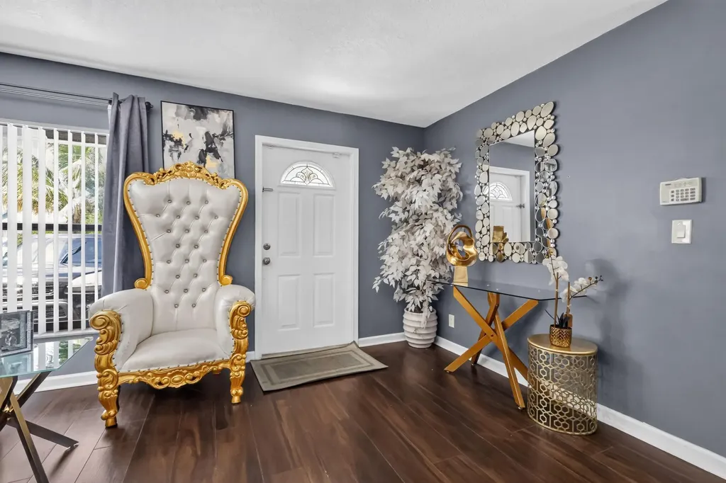 5639 Ithaca Circle E Lake Worth FL 33463