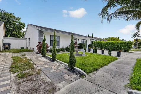 5639 Ithaca Circle E Lake Worth FL 33463